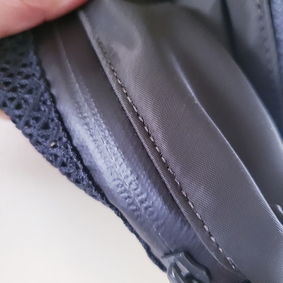 Lululemon NWT All Hours Belt Bag - Olive/Black O/S - Picture 4 of 11